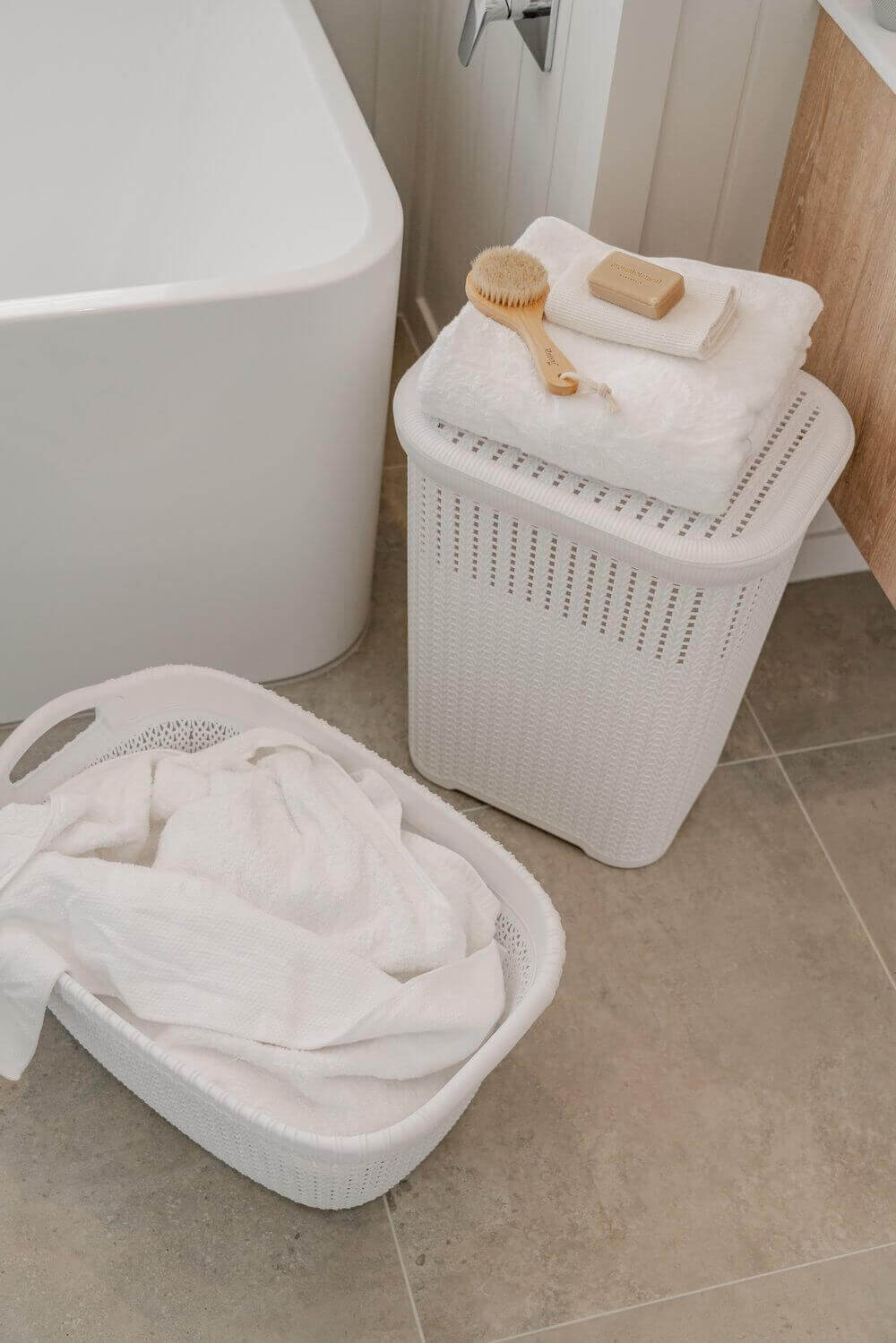 37L Knitted Laundry Basket White - LAUNDRY - Baskets and Trolleys - Soko and Co